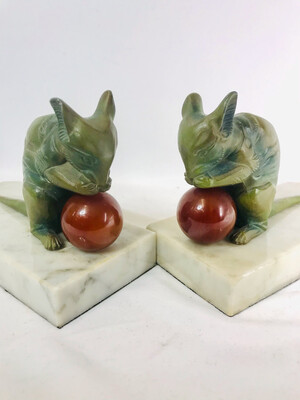 Fantastisches Paar Mäuse Buchstützen Bücherstützen Art Deco signiert H. Moreau bronziertes Metall mit Bakelit Kugeln Marmorsockel , pair of signed book ends mice mouse bronzed metal bakelite