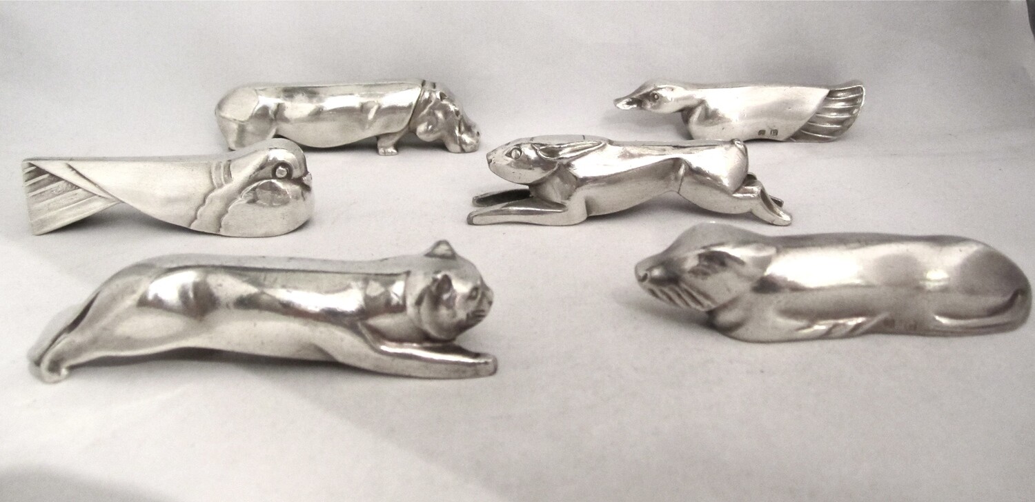 Messerbank eine von sechs verschiedenen Messerablagen `Ercuis ‘ Art Deco versilbert  um 1925, signed animal art deco knife rests