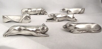 Messerbank eine von sechs verschiedenen Messerablagen `Ercuis ‘ Art Deco versilbert  um 1925, signed animal art deco knife rests