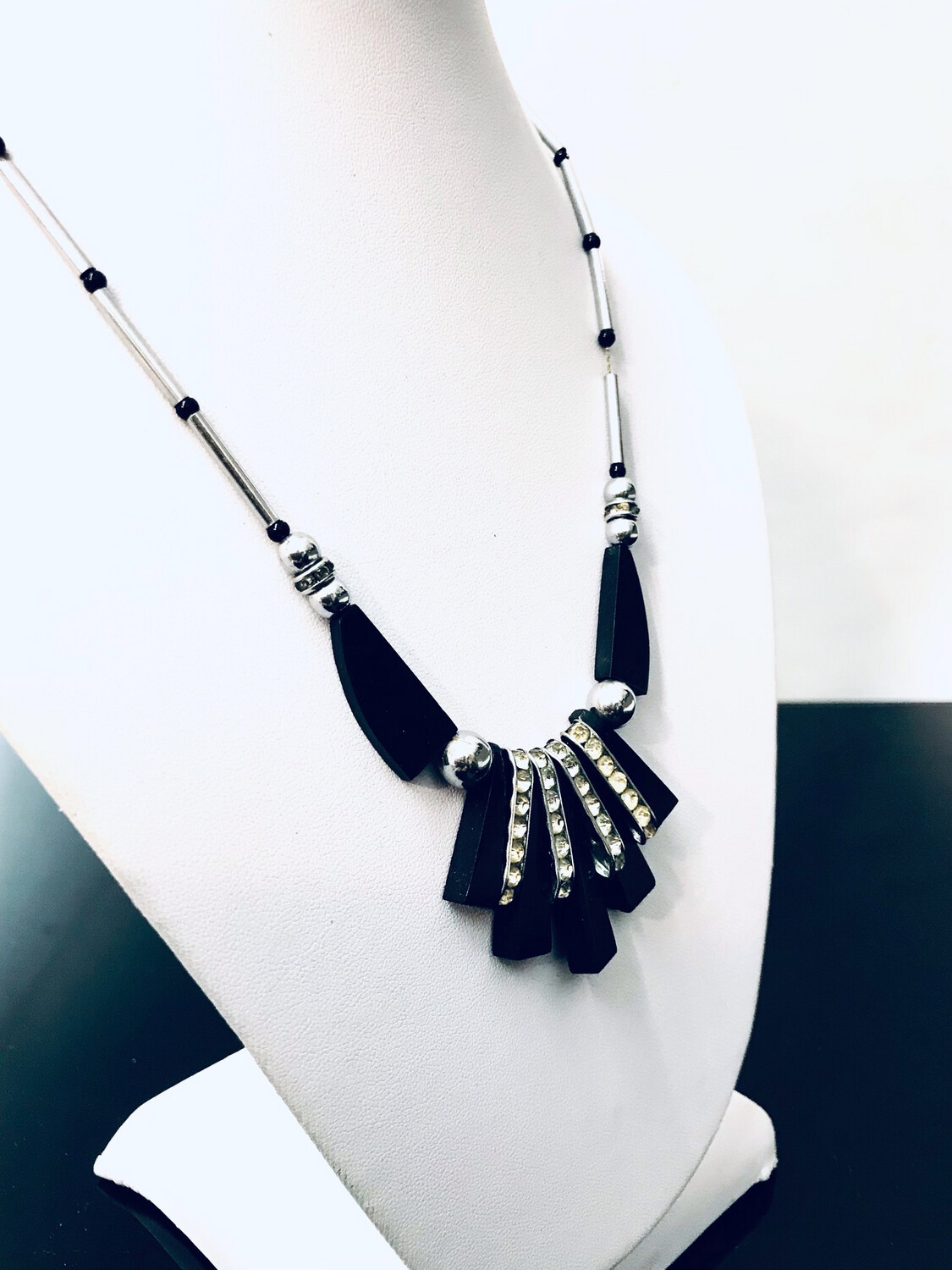 Bakelit und Chrom Collier mit Strass, original 20‘ er Jahre England, Art Deco english chrome bakelite and paste necklace original from the twenties 