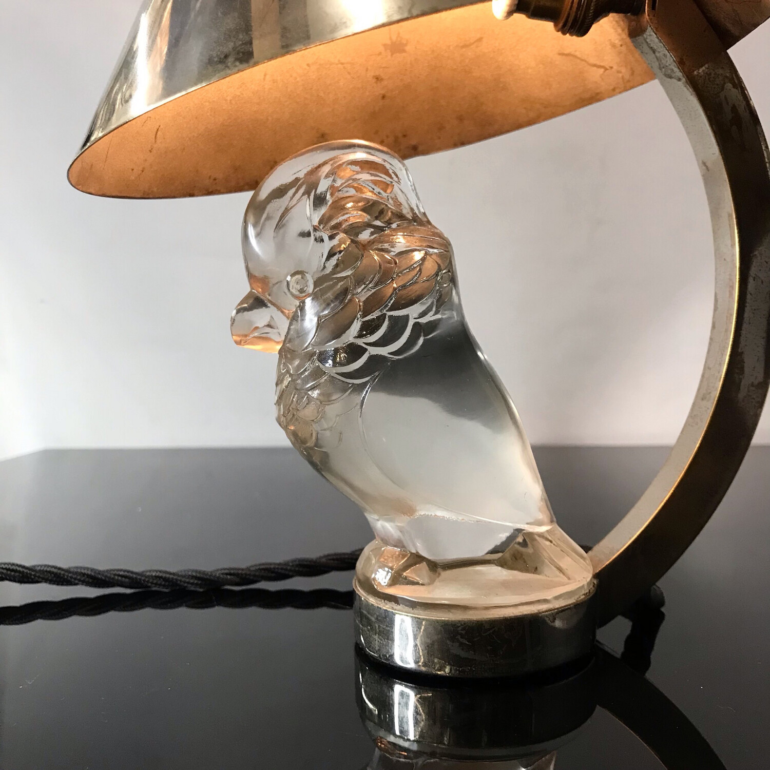 Car mascot Radiator ornament as a cockatoo made of white glass signed M.Model now table lamp Art Deco, chrome 1930s France