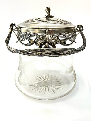 Keksdose geschliffenes Glas mit Iris Dekor und 950 Silber Frankreich um 1900 , 950 silver biscuit barrel with glass with cut iris decorations France around 1900 