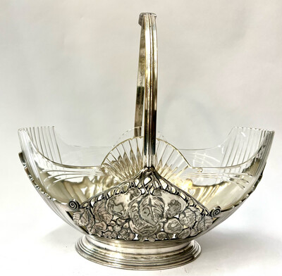 Schale , Korb , Obstschale mit Henkel , Jugendstil versilbertes Metall mit Glaseinsatz der Marke Orivit, art nouveau fruit basket silverplated metal and glass liner
