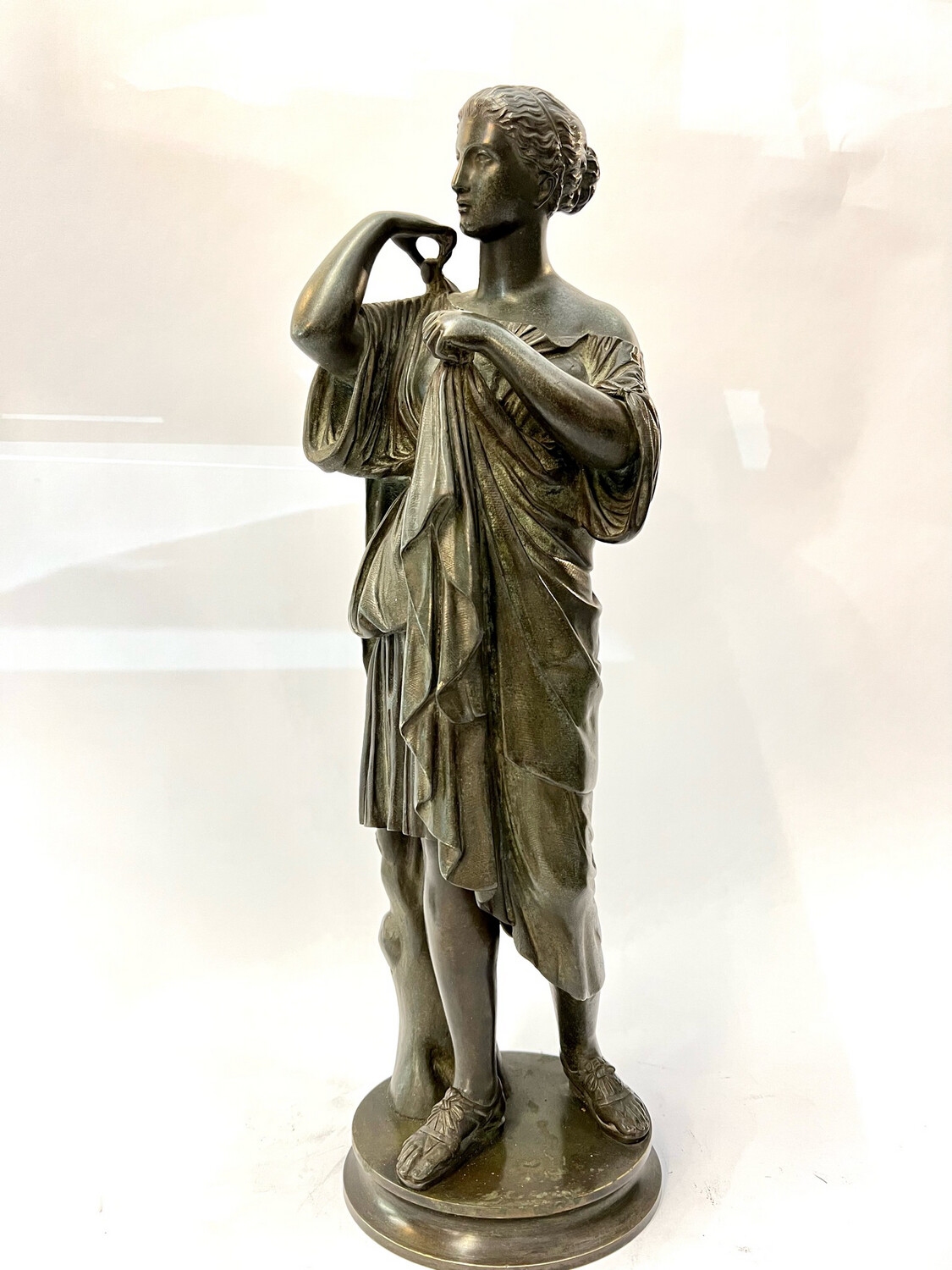 Artemis Bronze Skulptur , griechische Mythologie die Göttin der Jagd , des Waldes , der Geburt , Hüterin der Frauen und Kinder, bronze statue of the greek goddess Artemis 19th century 
