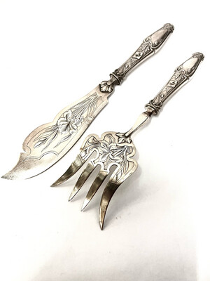 Fisch Vorlegebesteck Jugendstil um 1900 Irisblüten Silber Griffe mit Mohnblüten , fish servers art nouveau decorated with iris , handles silver decorations with poppies