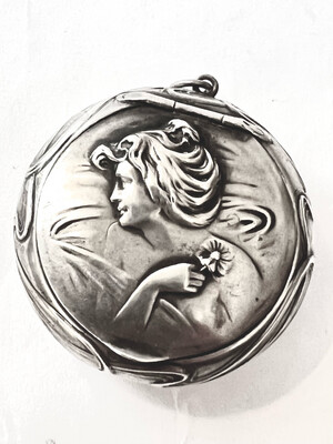 Pillendose groß 800 Silber Jugendstil um 1900 Deutschland mit Frau innen vergoldet , art nouveau large silver pill box german with portrait of lady