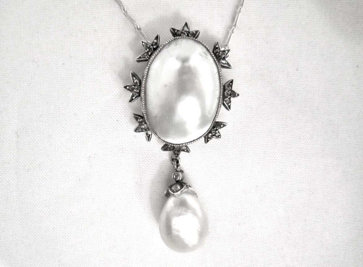 Antikes Natur Perlen Diamantrosen Collier Gold um 1840 Biedermeier, antique early victorian natural pearl necklace with rose diamonds, engraved back
