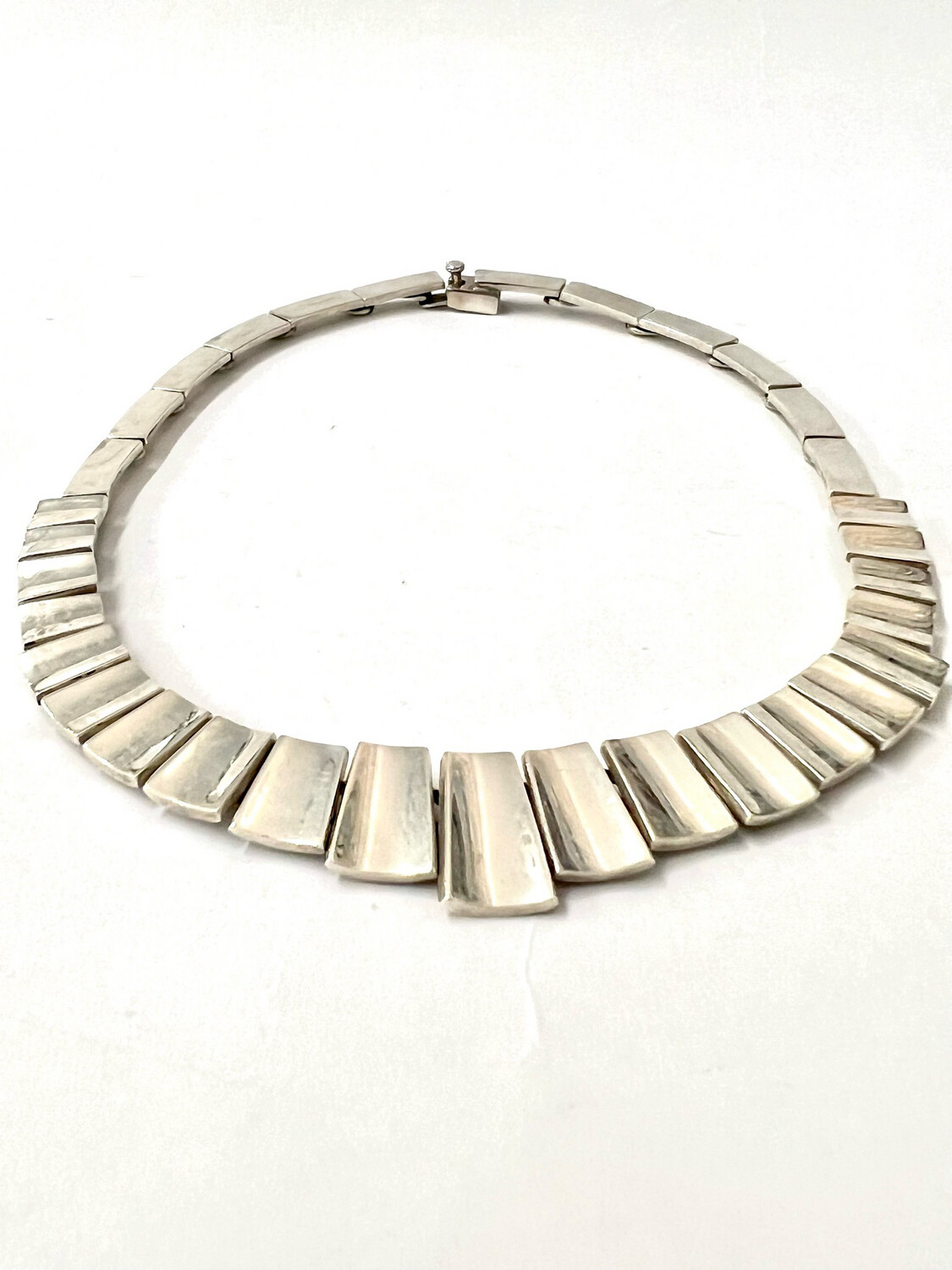Modernist necklace necklet in 925 sterling silver Mexico Taxco concave designer, collar great shape Mexico Art Deco, minimalist design, clear shape, heavy design , Quality , Midcentury