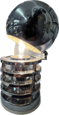 Midcentury Chrom Lampe um 1960 mit verstellbarem Kugelschirm auf einem spiralförmigen Sockel 