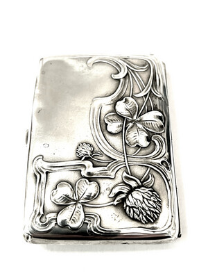 Cigarette case Art Nouveau 800 silver gold-plated inside Germany around 1900 with plastic clover leaves and flowers, suitable for cigarettes with filters from today