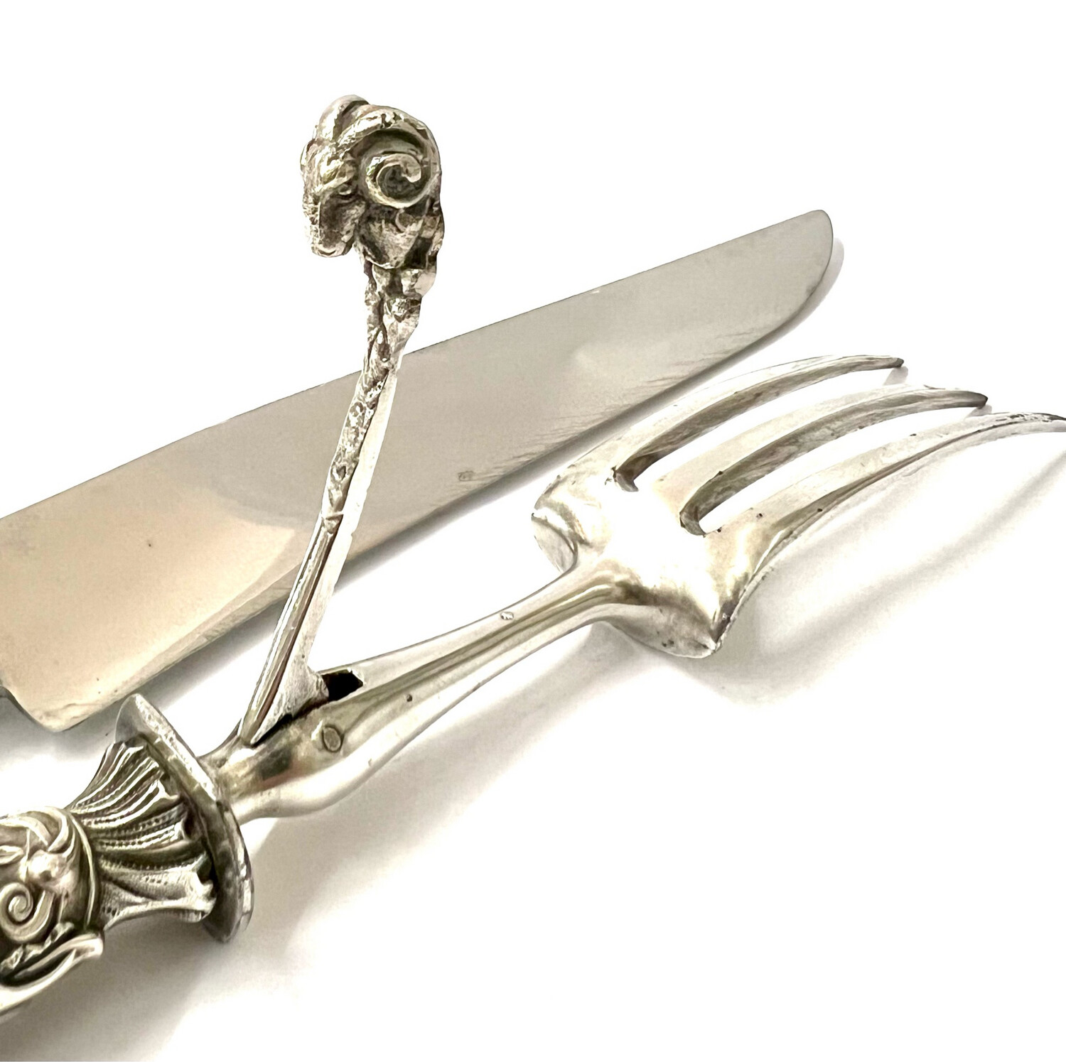 Carving cutlery with silver handles goat&#39;s head for safety  around 1880 France