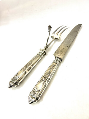 Carving cutlery, carving fork and carving knife, silver handles and steel blade, made in France Art Nouveau around 1900