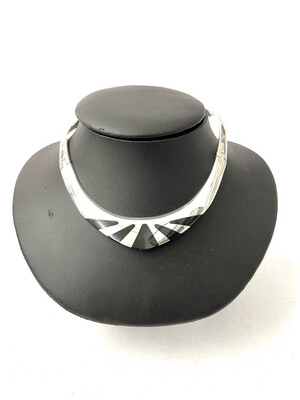 Choker, torque necklace 925 sterling silver with onyx inlaid in a star shape, midcentury around 1960&#39;s Mexico