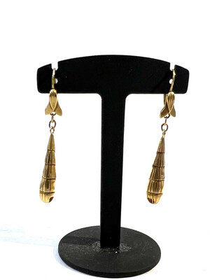 Pair of earrings pendant earrings 750 gold with tops in the shape of bees France around 1900