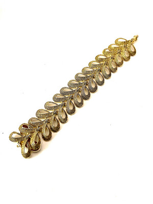 Bracelet or armband signed by german jewellery maker Theodor Fahrner silver gold plated with marcasites made around 1930 in Germany .There is a matching necklace for the bracelet 