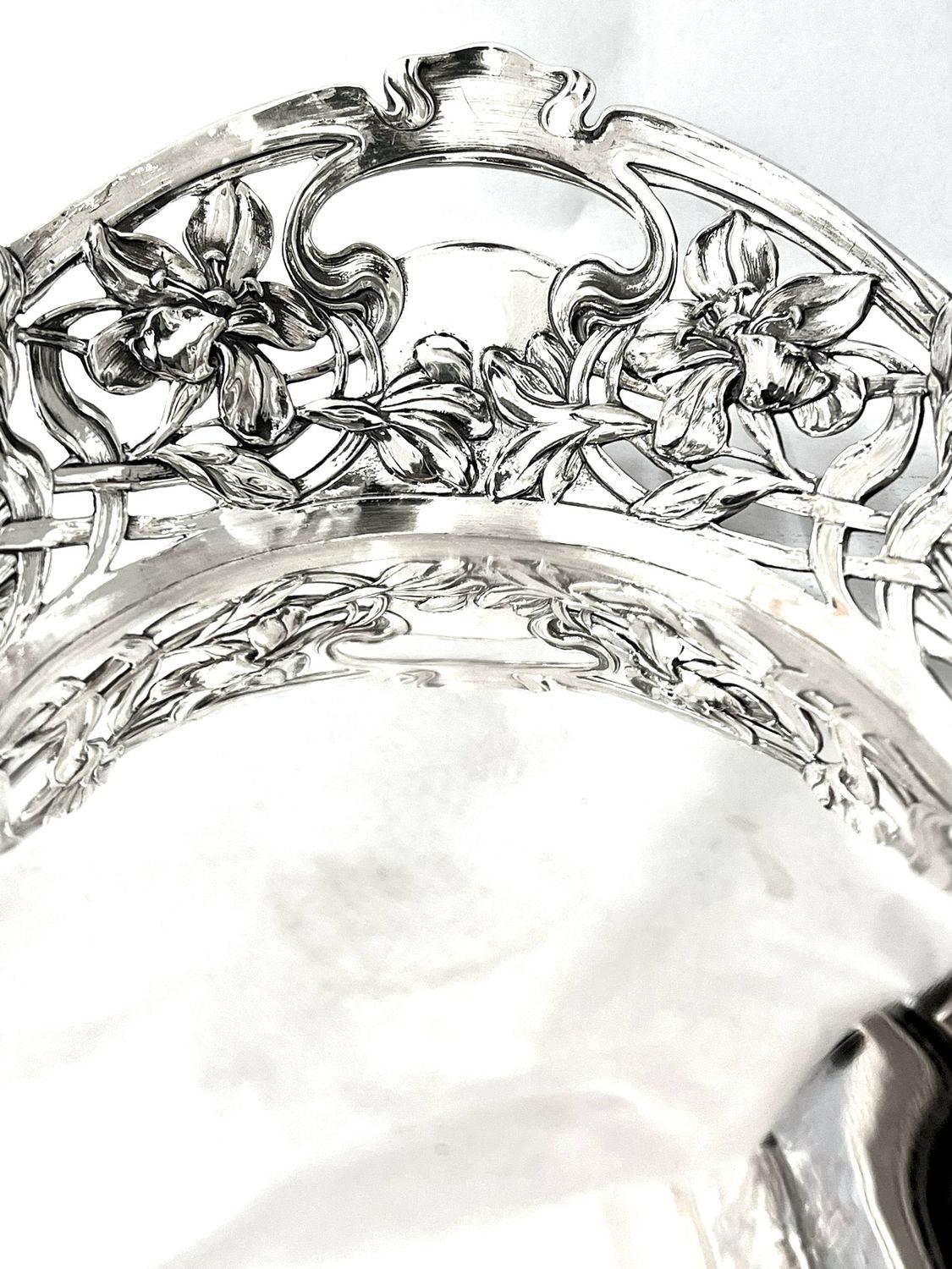 Silver 800/1000 bowl, fruit bowl, bread bowl, Art Nouveau around 1900 Germany with openwork, floral pattern, lilies