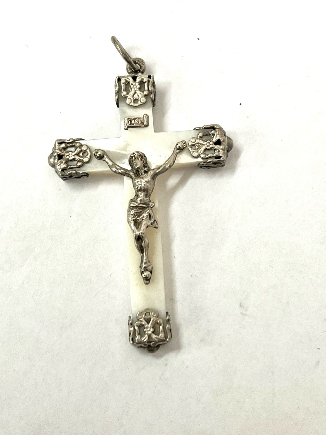 Pendant silver mother-of-pearl cross crucifix 19th century France around 1890 Jesus Christ, Christianity