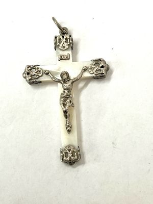 Pendant silver mother-of-pearl cross crucifix 19th century France around 1890 Jesus Christ, Christianity