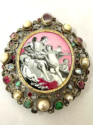 Large silver brooch set with various gemstones around an enamel plaque with a classic view of mythology 18th / 19th century