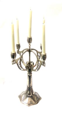 Beeindruckender 50 cm hoher Jugendstil Kandelaber für 5 Kerzen hergestellt um 1905 Zinn versilbert , wahrscheinlich Urania Niederlande 