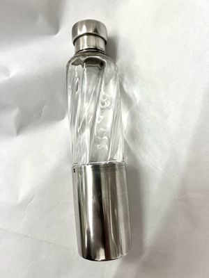 Flachmann Glas und Silber Flakon mit abnehmbarem Silber Becher um 1900 für unterwegs und auf Reisen geeignet , French silver and glass travelling flask with silver beaker