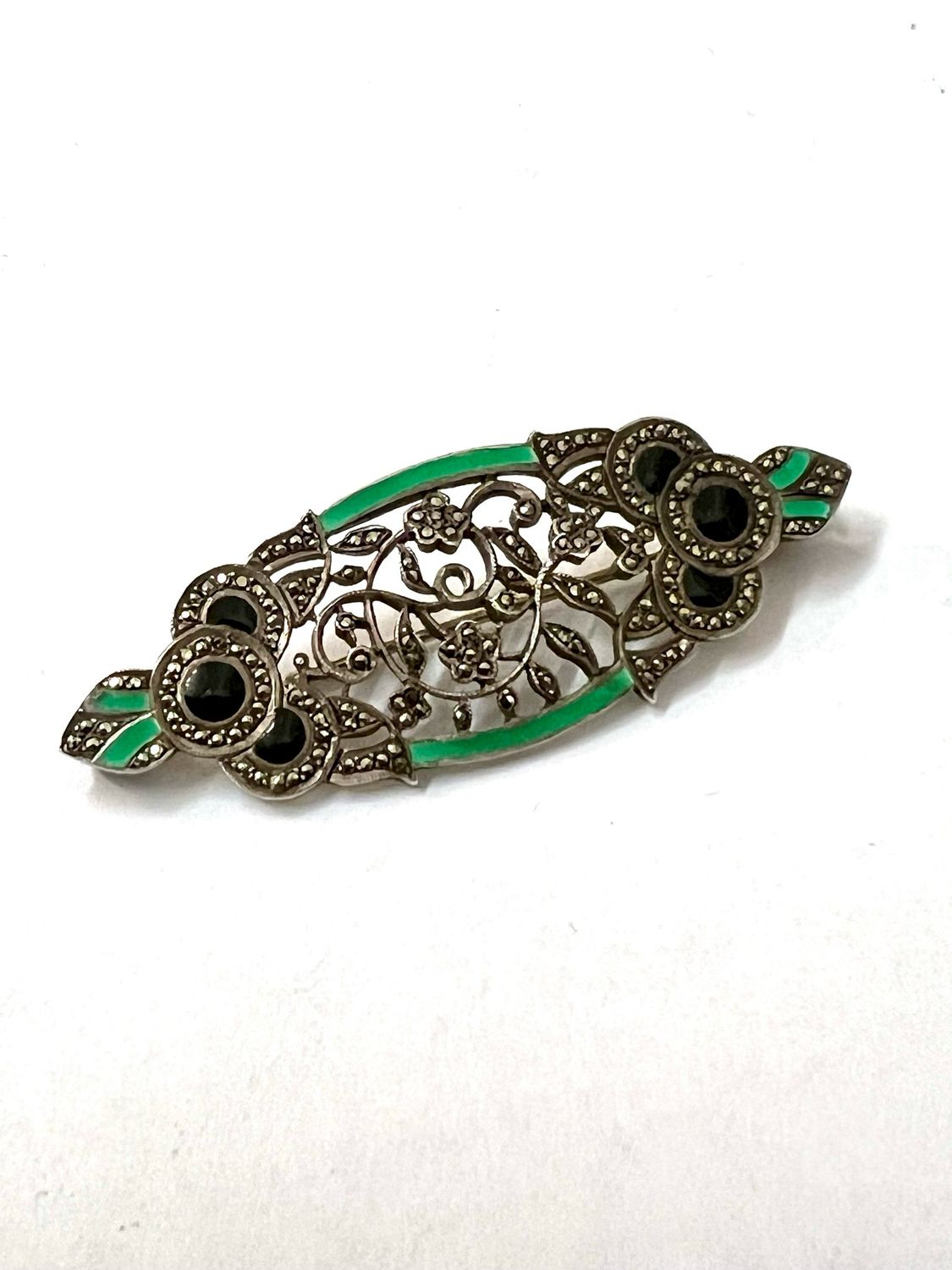 Brosche Silber schwarzes und grünes Email Markasiten, Art Deco um 1930 