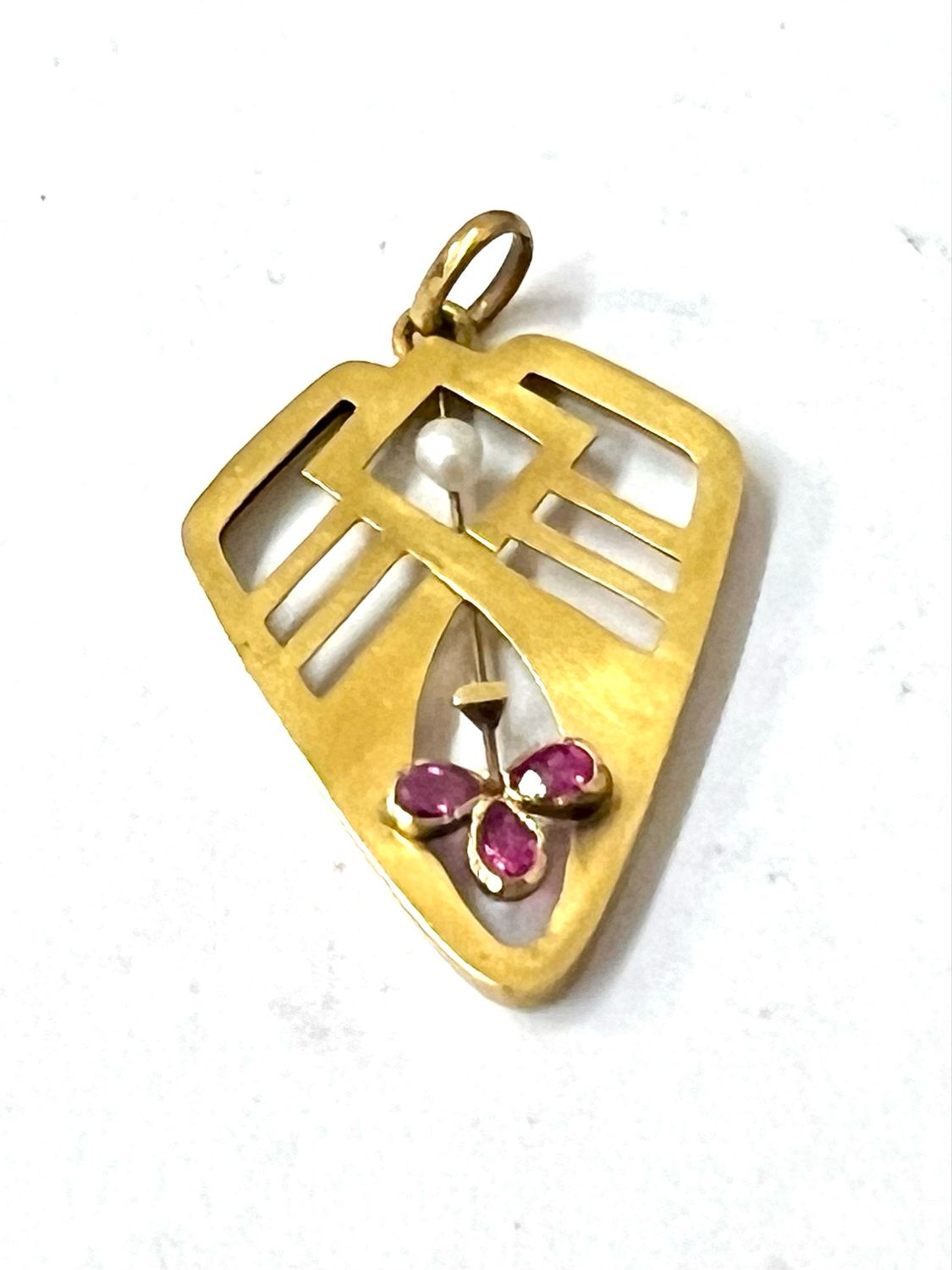 Anhänger Jugendstil 625 Gold England um 1905 im Sezessionsstil mit Perle und Rubin 