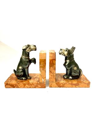 Paar Buchstützen, Bücherstützen, Art Deco 2 verschiedene Terrier Art Deco um 1925, Marmorsockel 