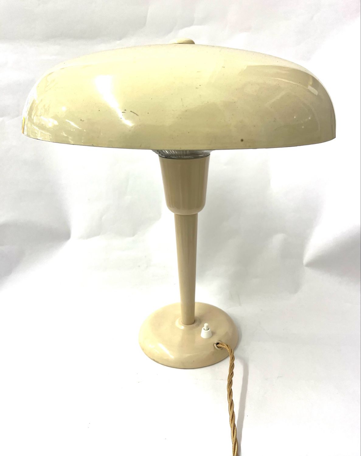 Pilzleuchte , Schreibtischlampe Tischlampe cremefarbene Lackierung Italien Midcentury 1950‘er Jahre mit Glas