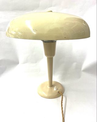 Pilzleuchte , Schreibtischlampe Tischlampe cremefarbene Lackierung Italien Midcentury 1950‘er Jahre mit Glas