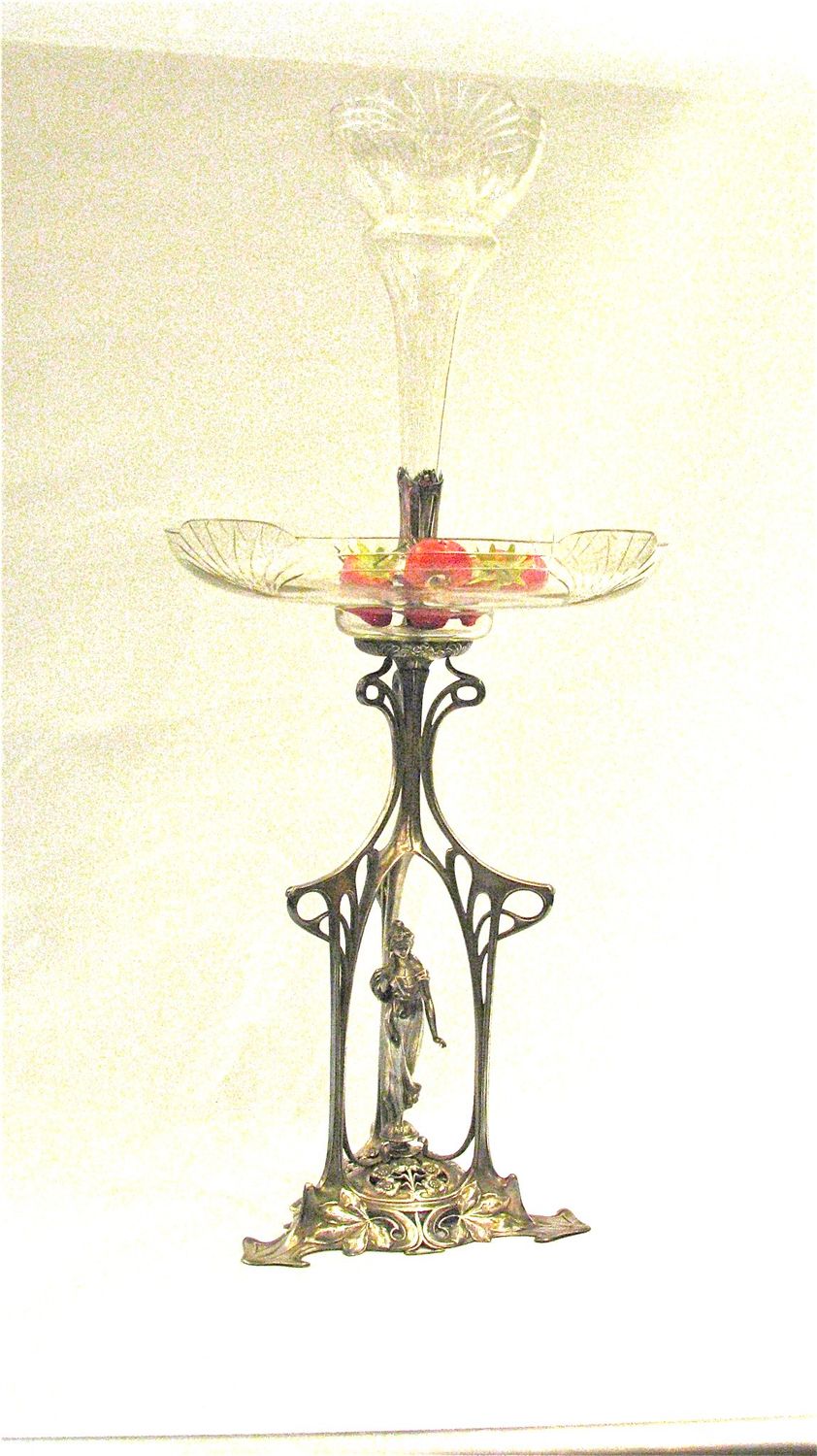 WMF Jugendstil beeindruckender großer Tafelaufsatz mit Glas Schale und Glas Vase um 1905 Skulptur vollplastische Frauenfigur versilbert,art nouveau center piece table decoration original glass figure