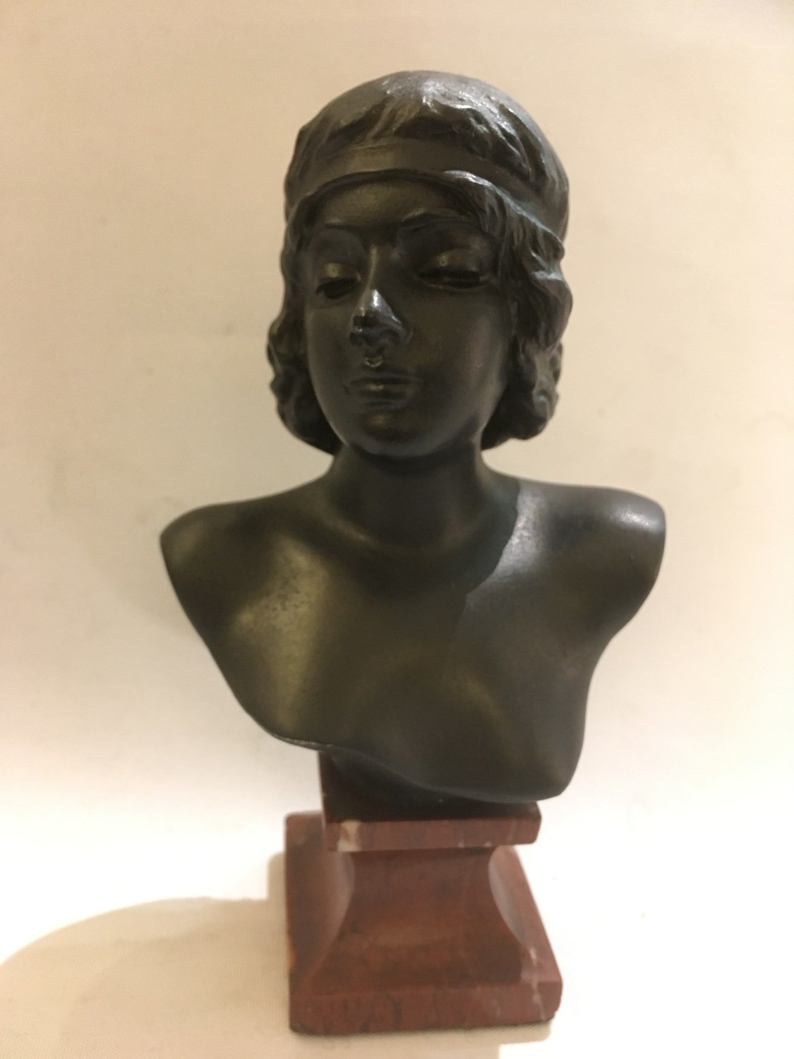 Villanis Büste um 1900 signiert Frankreich  bronziertes Metall Jugendstil, small signed bust french artist bronzed metal