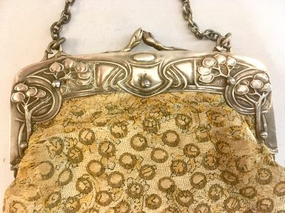 Jugendstil Tasche Handtasche Silber Bügel Deutschland um 1905 Martin Meyer Mainz , Design Peter Behrens zugeschrieben Original Stoff, art nouveau hand bag silver top original material german designer