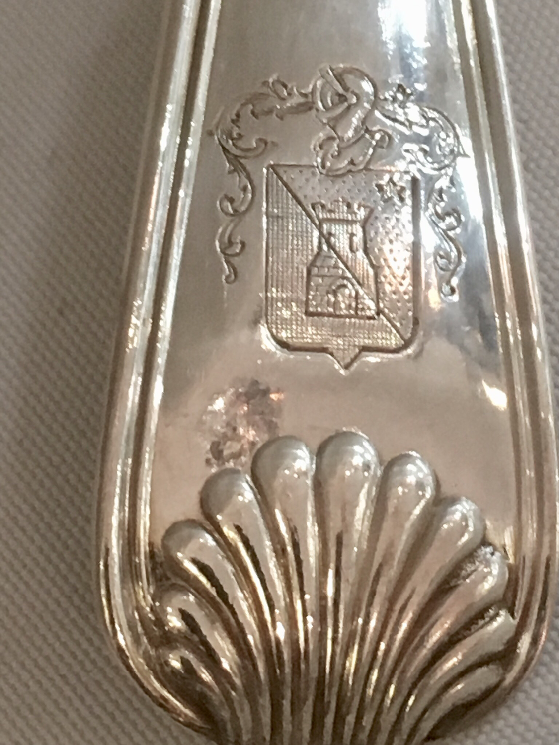 Silber Besteck mittlere Größe 18 Teile 6 Personen Frankreich um 1900 Wappen Muschel Design Adel, solid Silver french cutlery medium size shell design crest