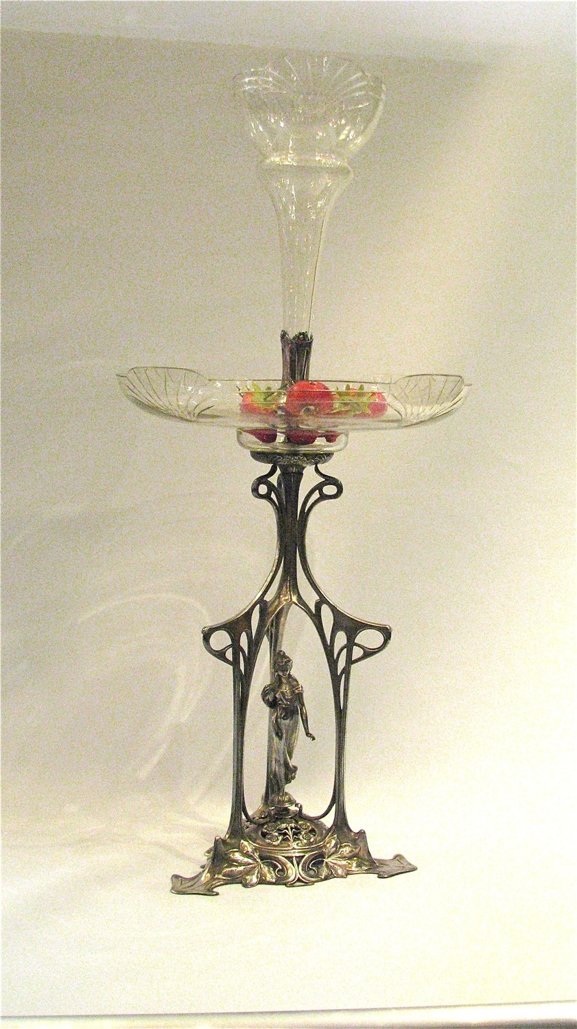 WMF Jugendstil beeindruckender großer Tafelaufsatz mit Glas Schale und Glas Vase um 1905 Skulptur vollplastische Frauenfigur versilbert,art nouveau center piece table decoration original glass figure