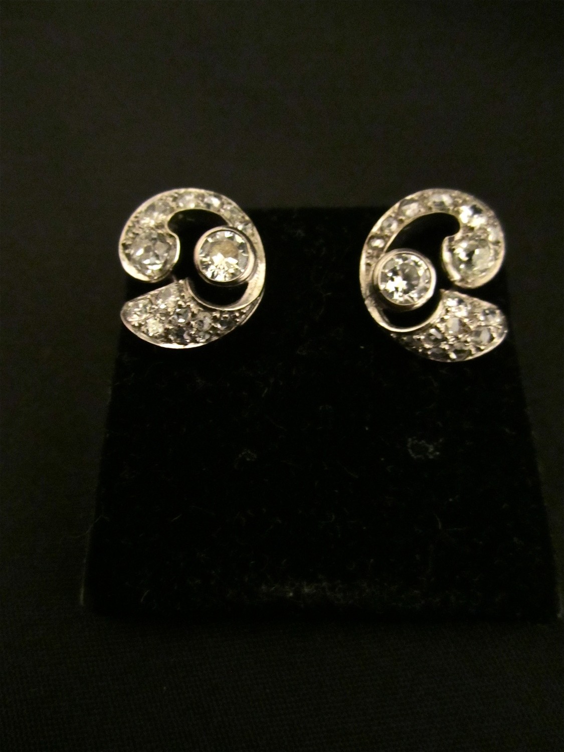 Paar  Weissgold Diamanten Ohrstecker Ohrringe Art Deco um 1925, pair of white gold old cut diamonds