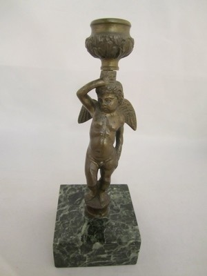 Antiker Bronze Engel als Kerzenhalter Kerzenleuchter, Marmorsockel wohl 16.Jahrhundert Renaissance, Barock, baroque angel putto candle holder on marble base