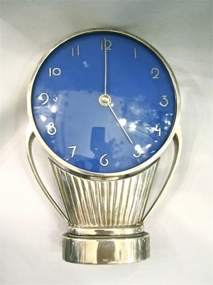 Modernistische massive Silber Tischuhr Schweden Email Zifferblatt, Ballon Montgolfiere um 1960, solid silver midcentury sixties modernist table mantle clock shaped as a balloon , enameled blue dial