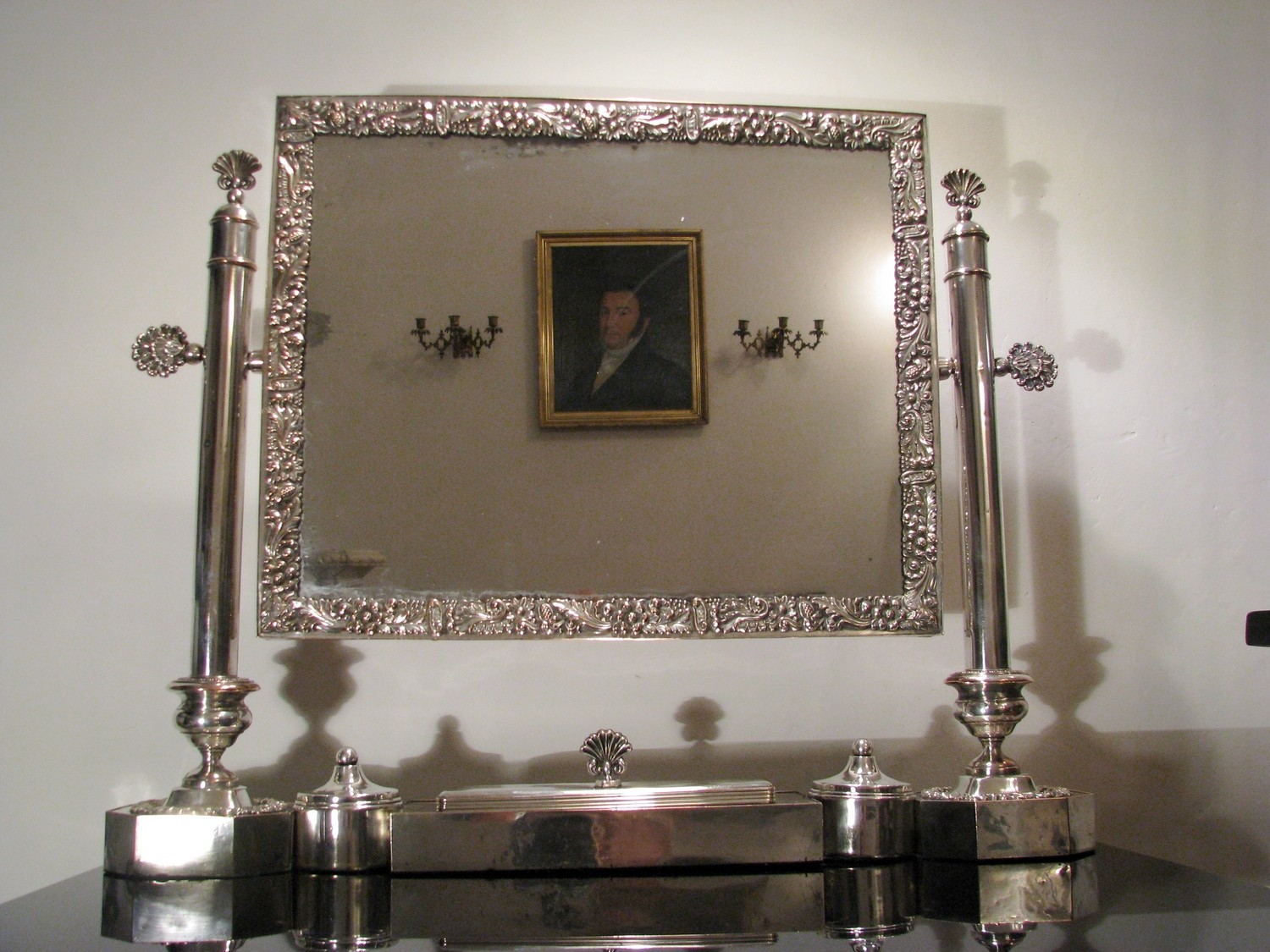 Beweglicher Walzsilber Tisch Spiegel um 1810 ,Empire,3 Behälter, Old Sheffield Plate dressing table swing mirror with compartments early 19th centurys