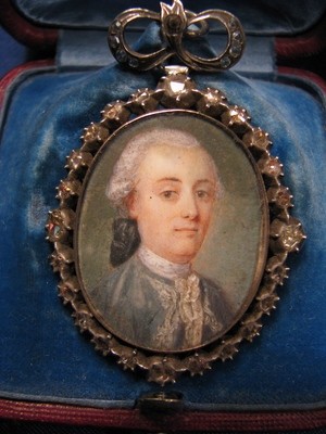 Miniatur eines Gentleman mit Diamantrosen Rahmen um 1780, miniature of 18th century noble man set in gold,silver, rose diamonds, pendant