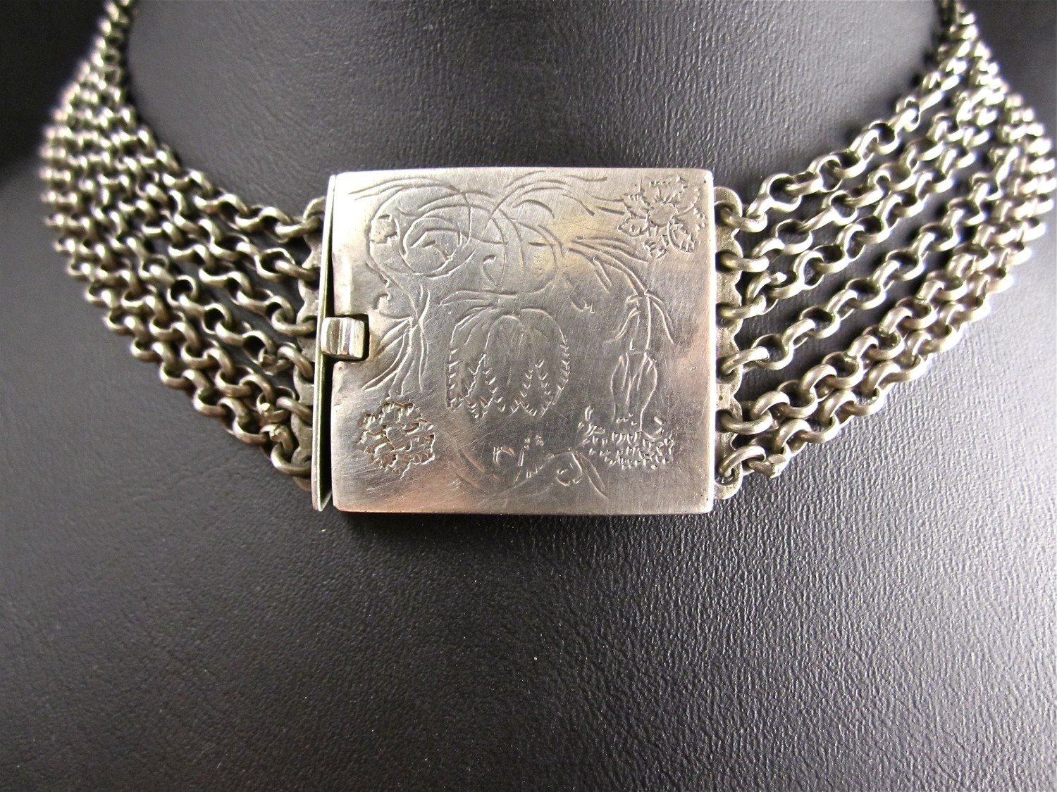 Antike Silber Kropfkette um 1830 Biedermeier  Deutschland, silver collier de chien traditional german jewellery