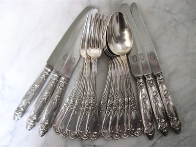 Jugendstil versilbertes Besteck `BOULENGER´ 18 Teile für 6 Personen , silver plated cutlery art nouveau 18 pieces for 6 people Iris floral design