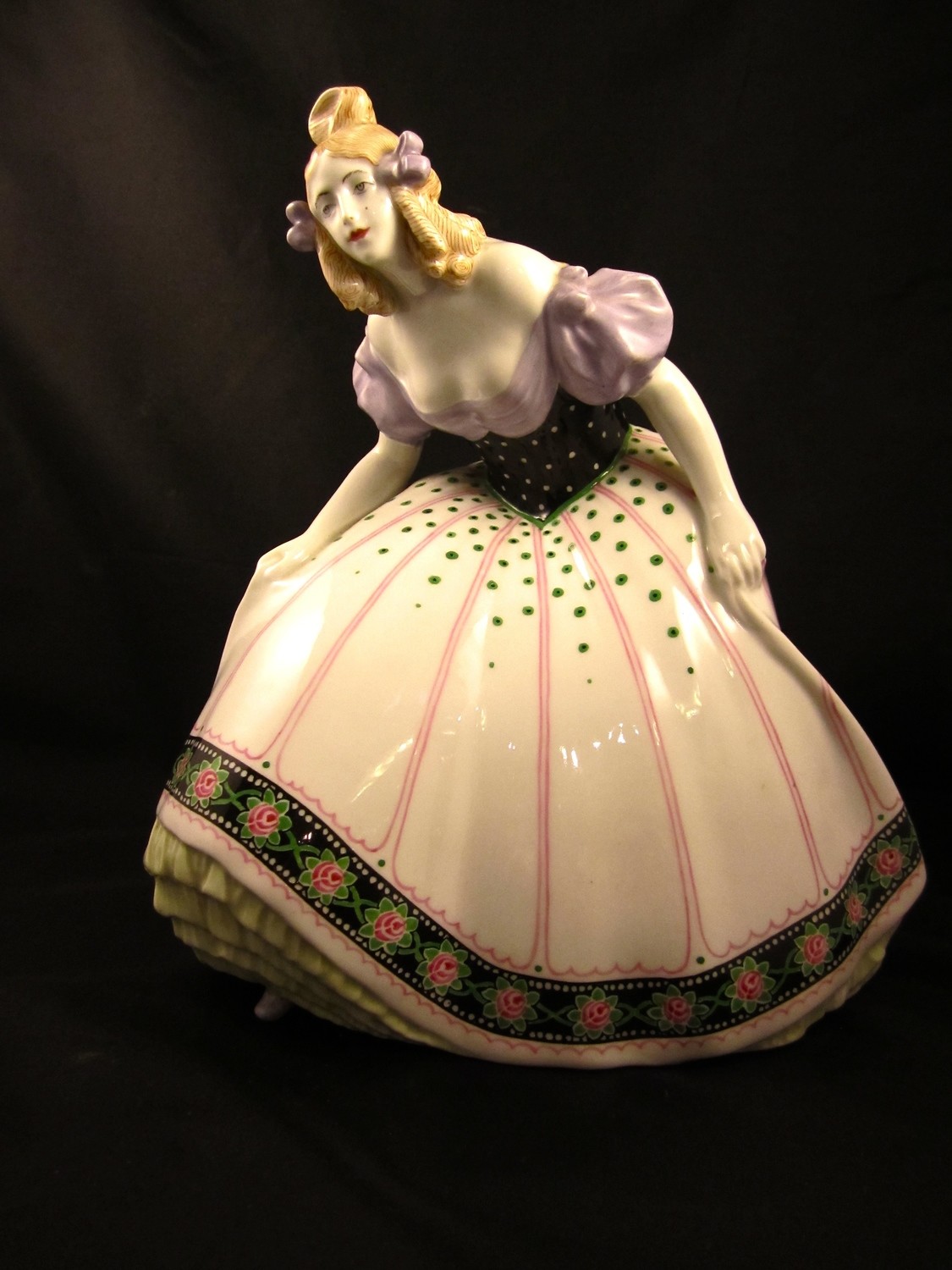 Keramik Figur um 1910, Pirkenhammer, Prof.Eichmann, signed ceramic figure of a lady Germany