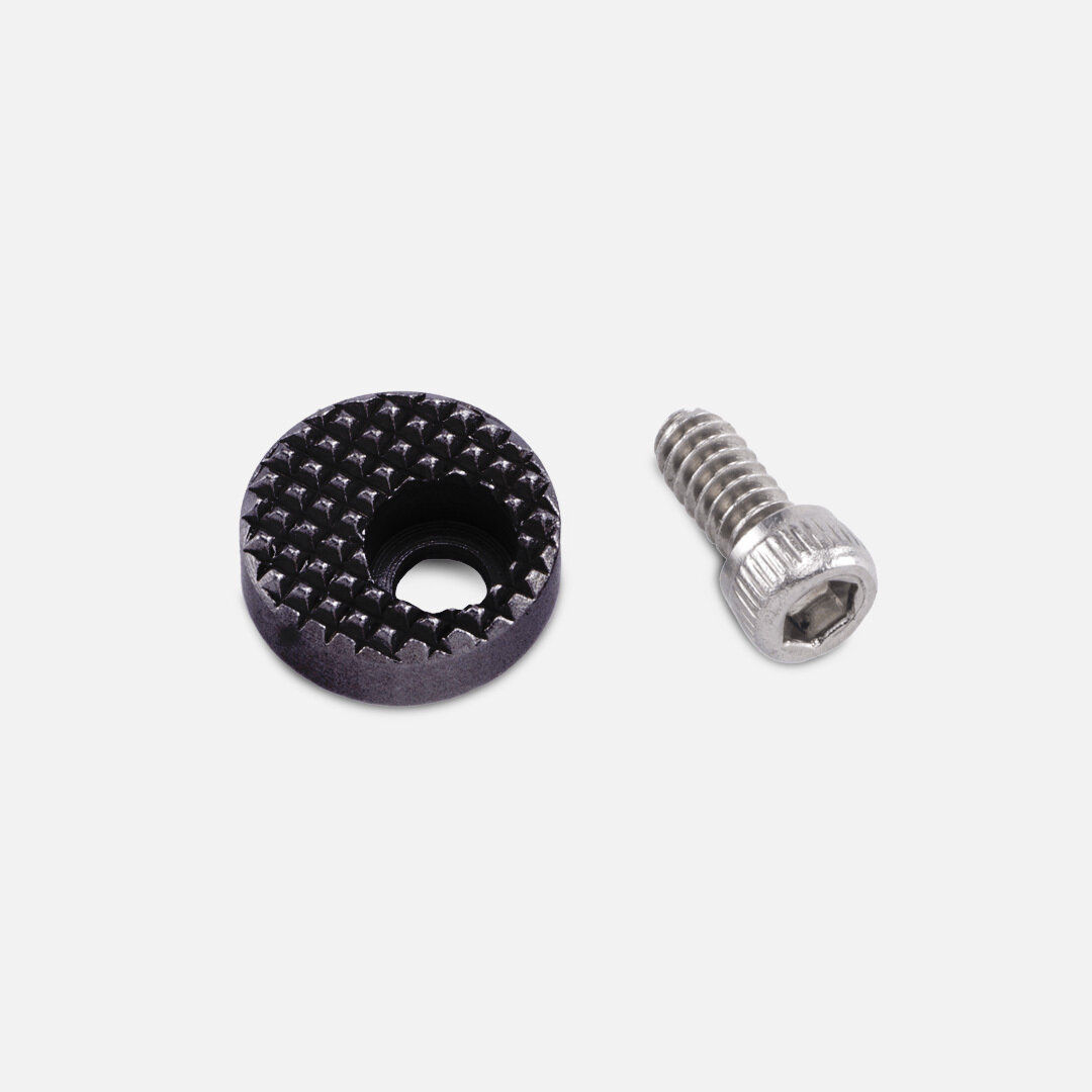 Black oversized checkered magazine catch button 1911/SAS II