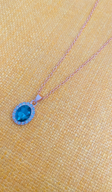 Collier Eva
