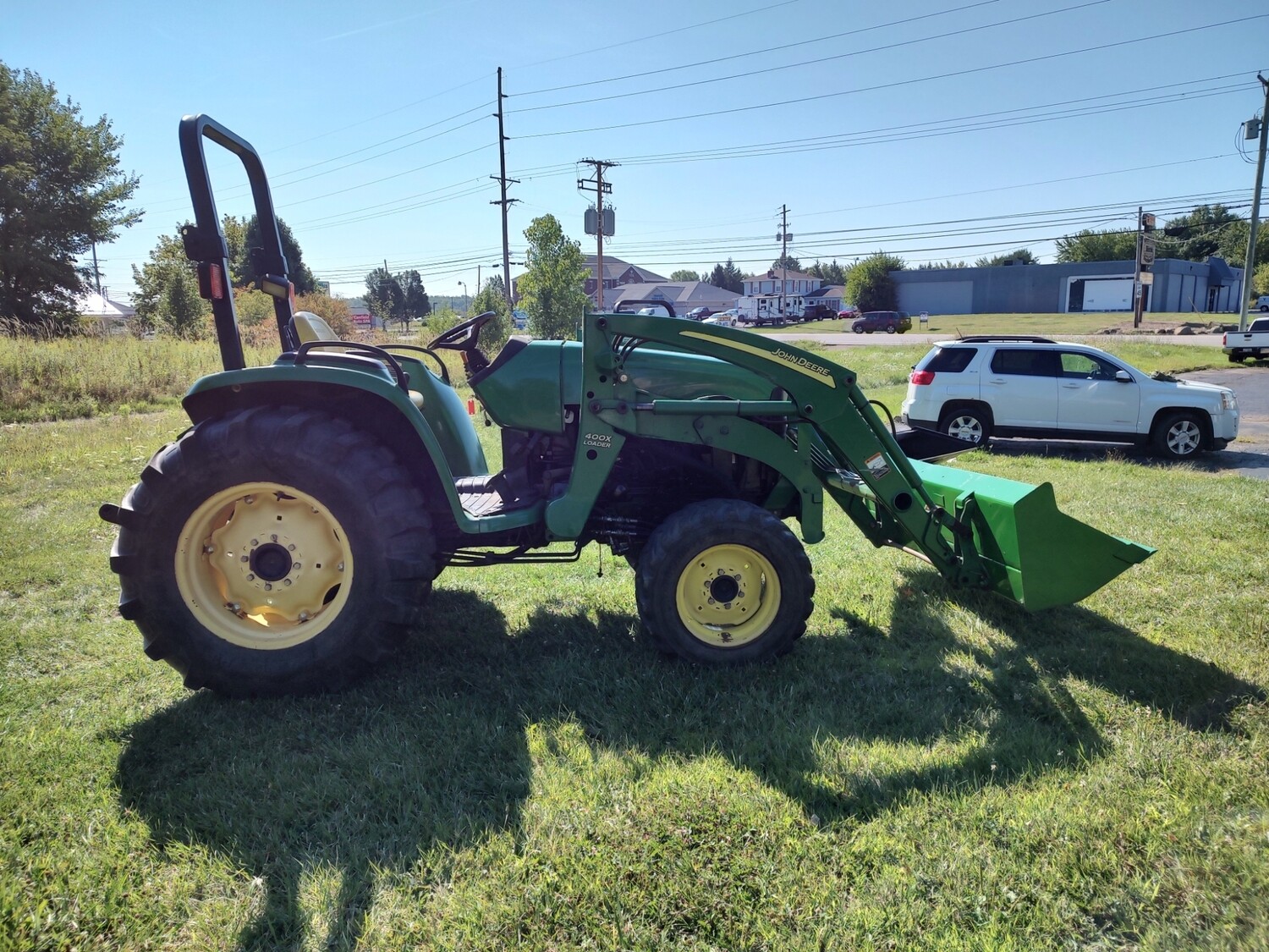 JOHN DEERE 4600 4X4 TRACTOR W/ LOADER HST