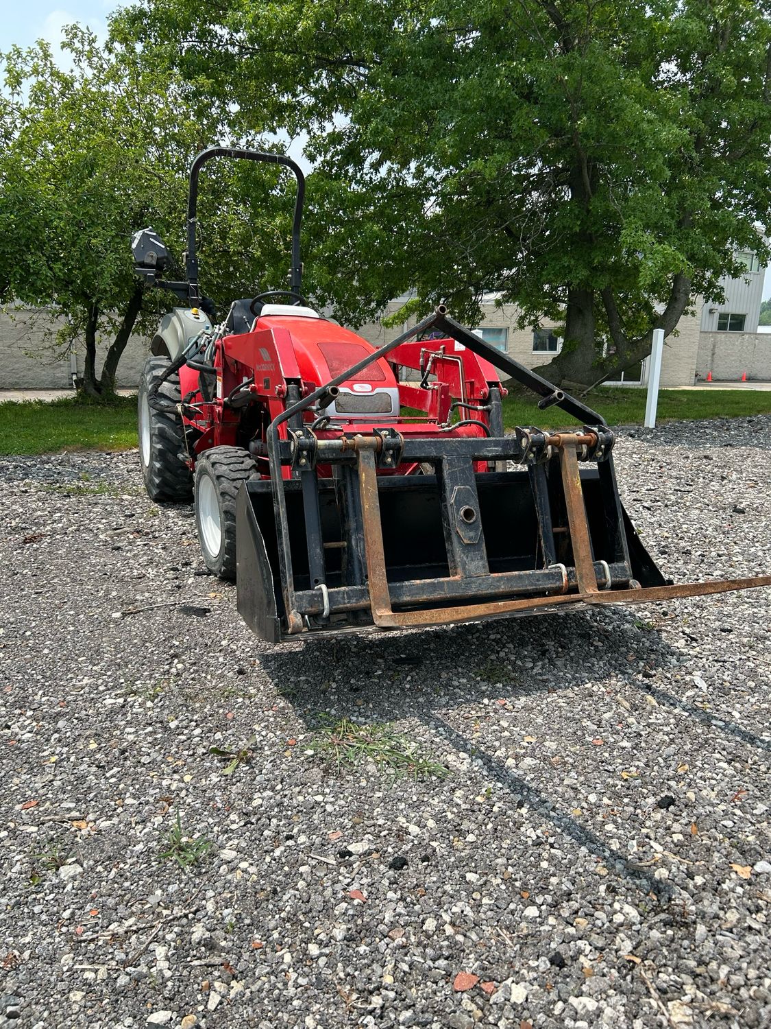 2006 MCCORMICK GX40H 4X4 TRACTOR W/ LOADER