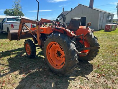 Kubota L2250DT 4X4 26.5 HP Tractor w/ 5' Brush Hog