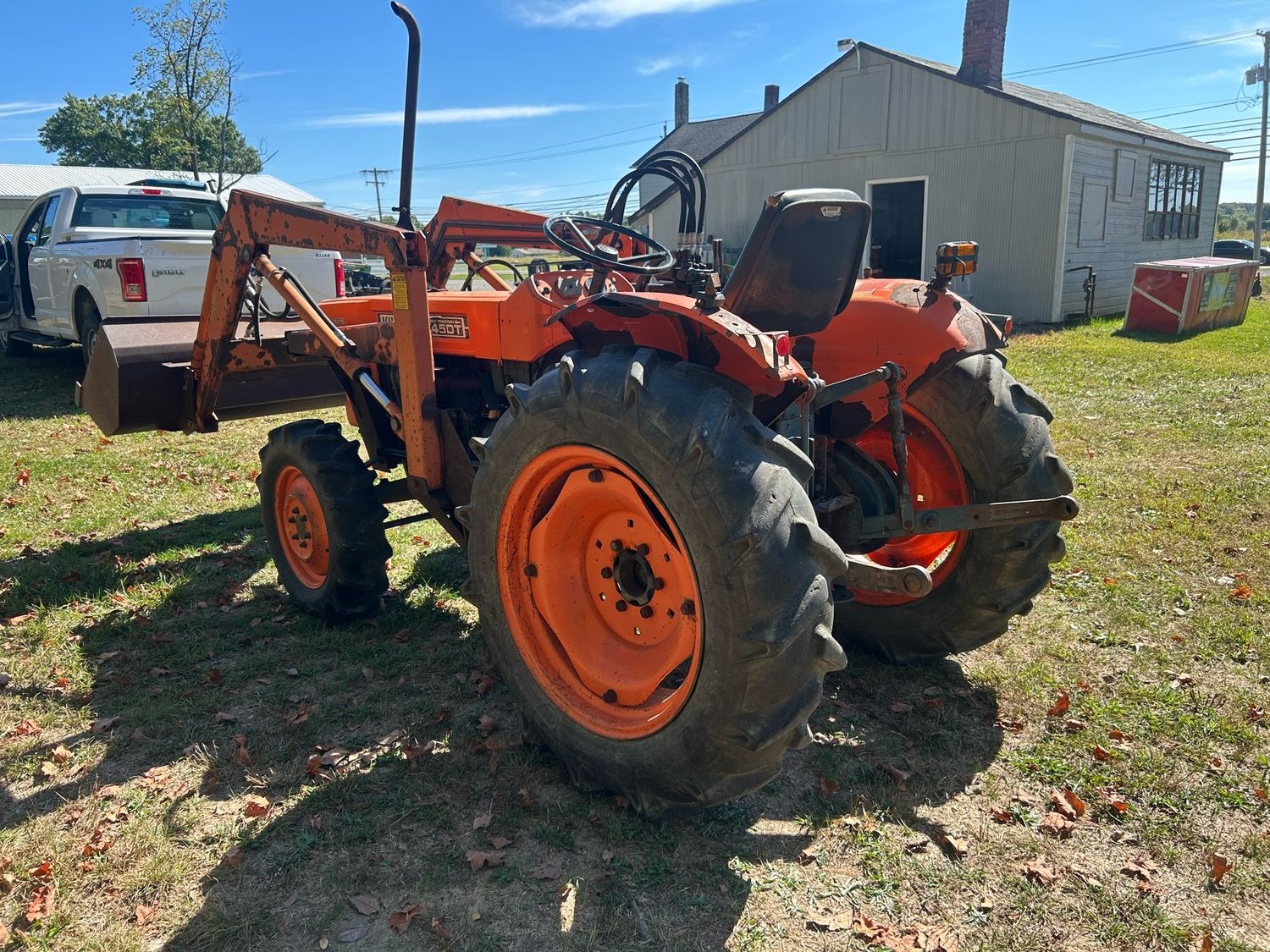 Kubota L2250DT 4X4 26.5 HP Tractor w/ 5' Brush Hog