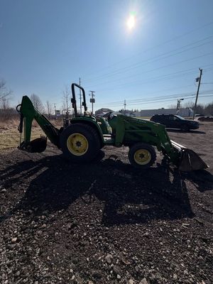 2000 John Deere 4600 4X4 Tractor w/ Loader &amp; Backhoe